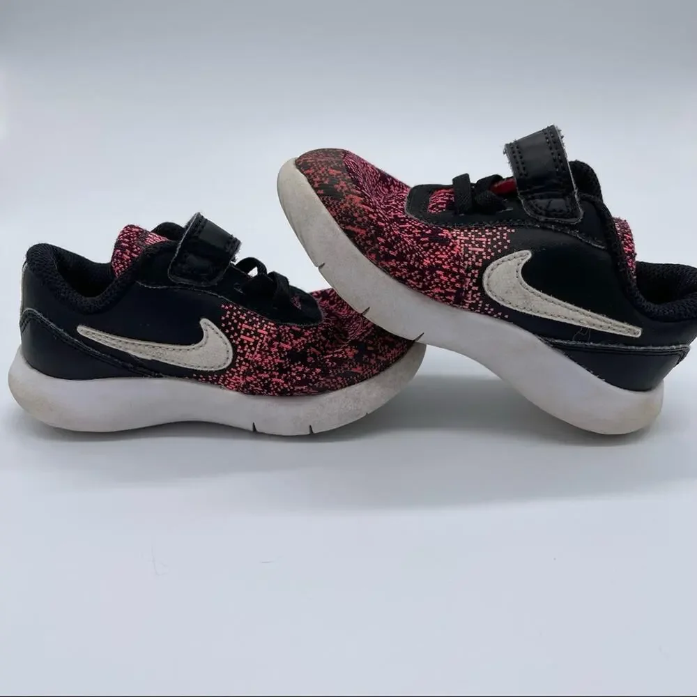 Nike Flex Contact, Youth Sneakers, Size 7C. In good used condition!